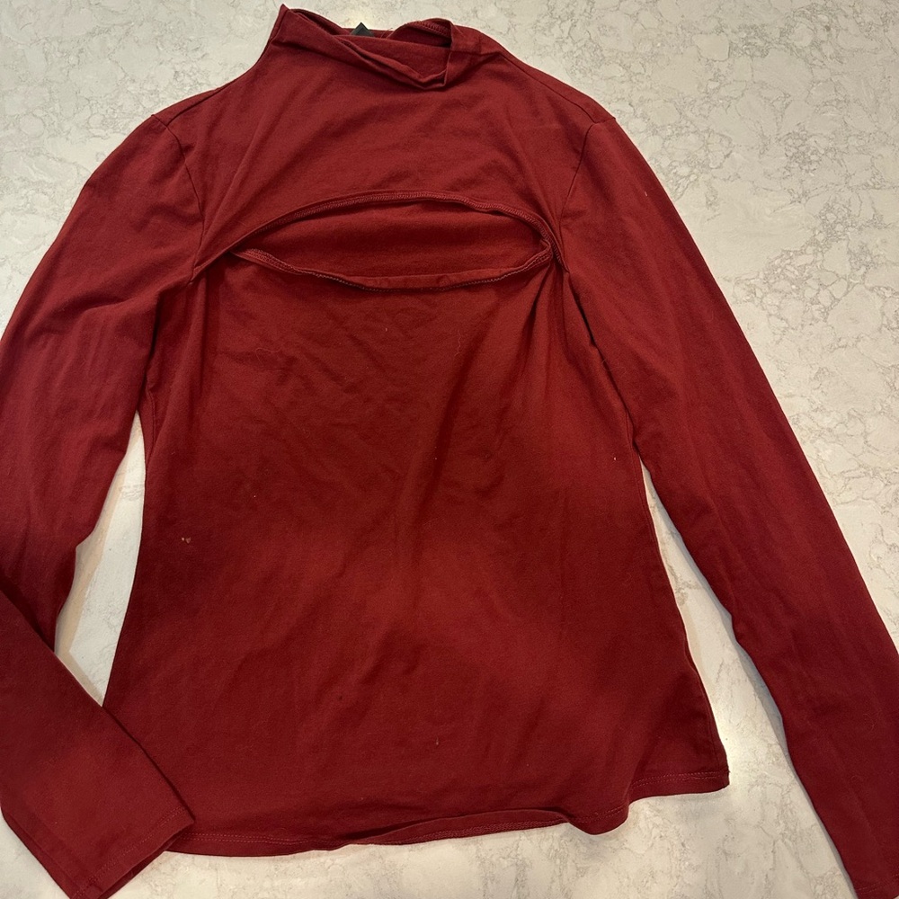 Keyhole turtleneck long sleeve shirt size small